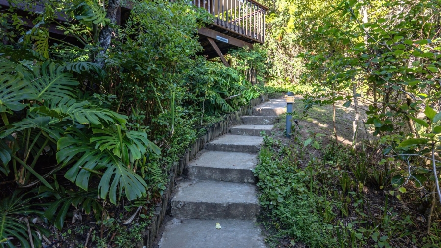 7 Bedroom Property for Sale in Paradise Western Cape